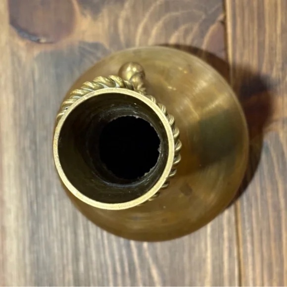 Classic elegant vintage solid brass rope design bud vase - Picture 10 of 11